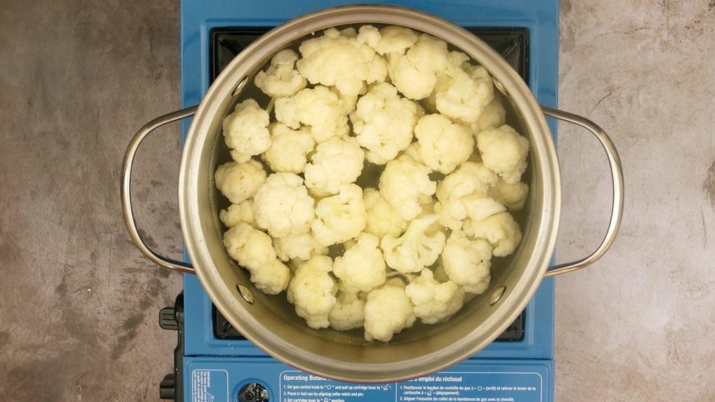 Boil cauliflower 